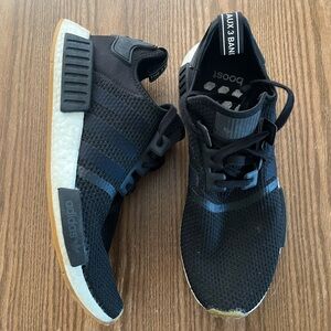 adidas Men’s NMD R1 Athletic Shoes size 11.5 black